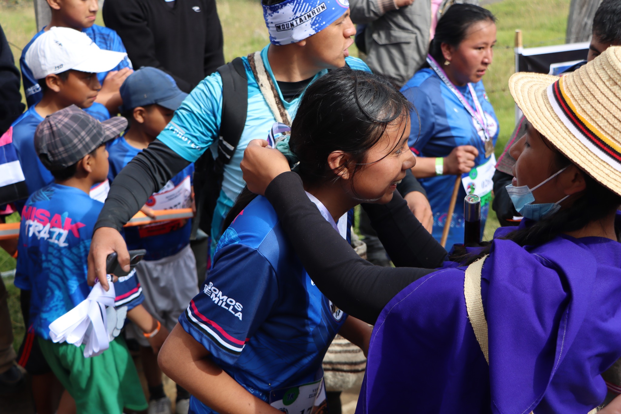 Entrega de medalla Misak Trail